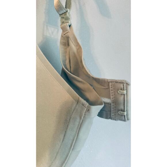 Victoria's Secret Push Up Bra Uplift Plunge Green 34D NWOT - Picture 5 of 9